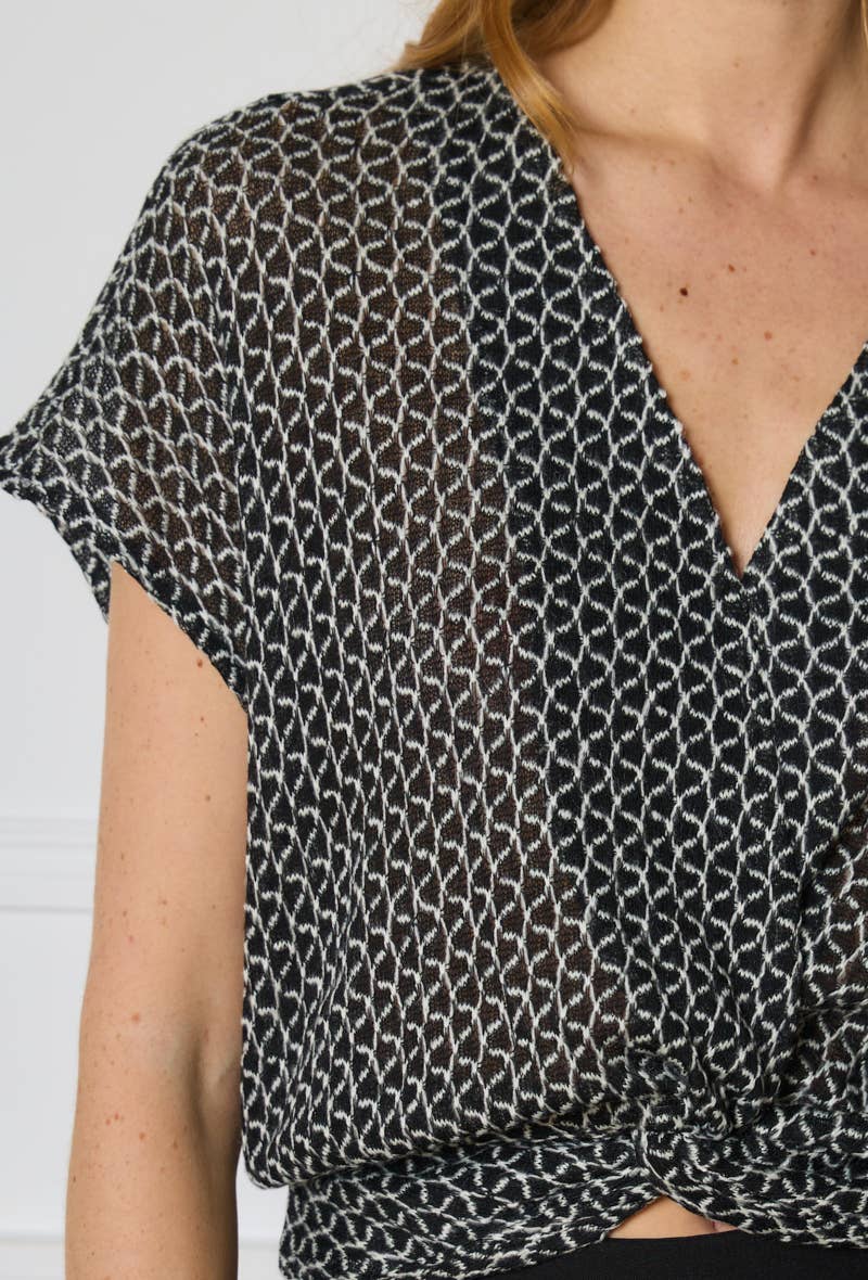 LULUMARY - Wholesale Blouse - Women's - Textured crop top H70016