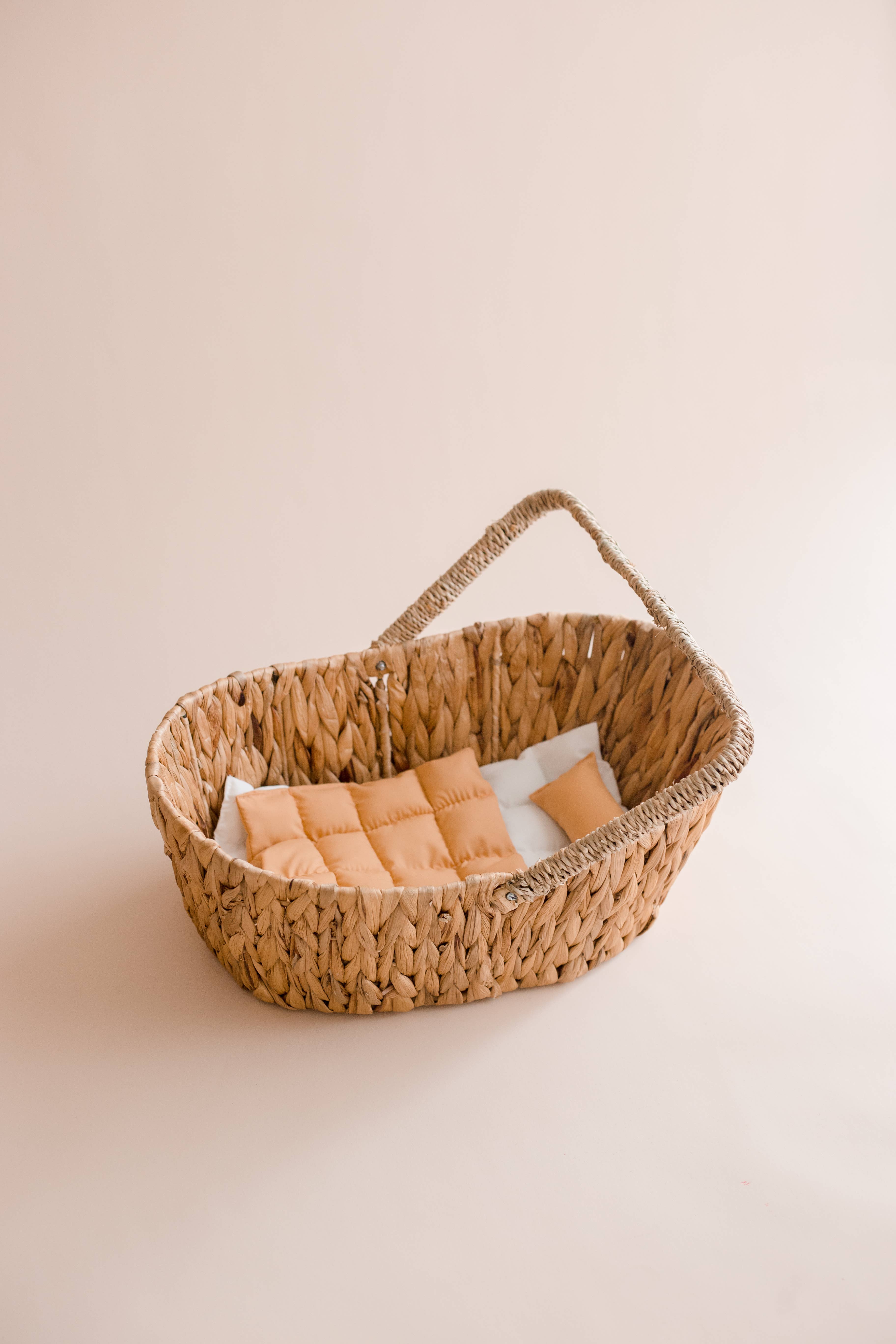 Q Toys – wholesale Doll accessory kit – Kids – Wicker Doll Basket1