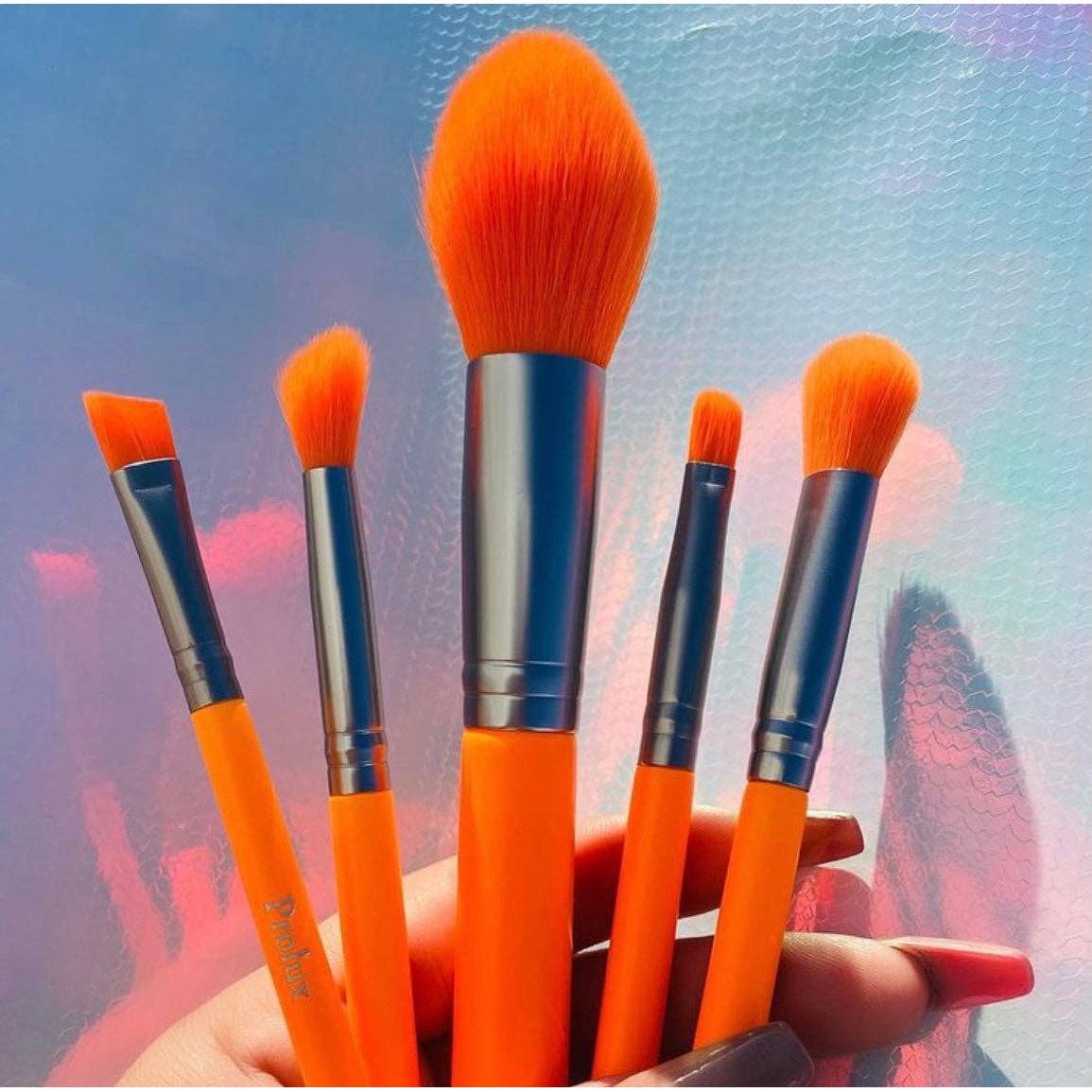 VIAI Beauty - Wholesale Makeup Brush Set - Deluxe 5 Piece Neon Brush Set5