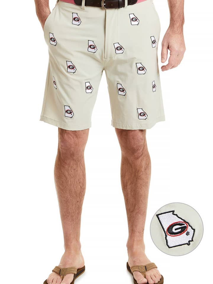 Collegiate ACKformance Short Khaki mit University of Georgia UGA für den Großhandel von Castaway Clothing Nantucket Island