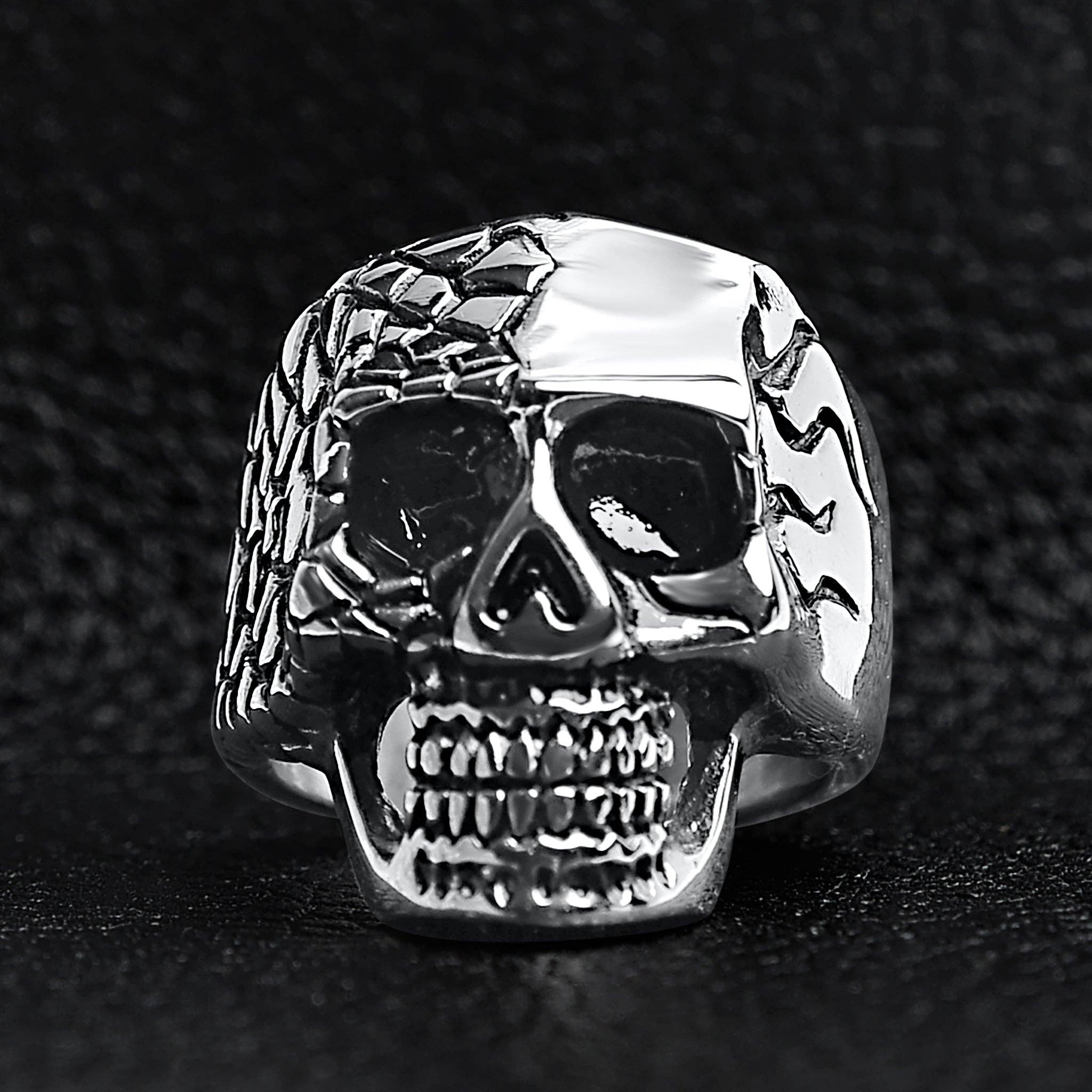 WJW - Wholesale Signet Ring - Detailed Cracking Skull Stainless Steel Ring4
