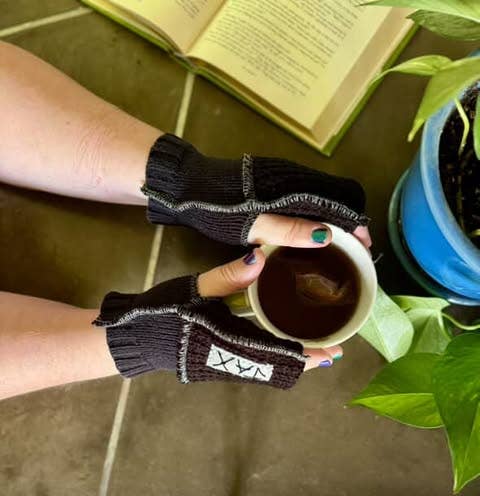 Jax Upcycled - Wholesale Gloves - Women's - Upcycled Unisex Fingerless Gloves Solid Black Color7