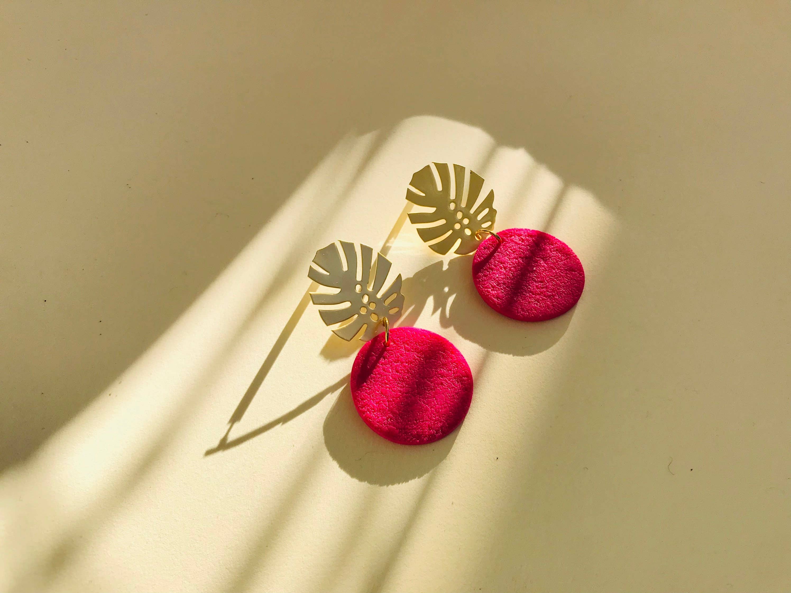 Medianoche - Wholesale Dangle Earrings - Monstera1