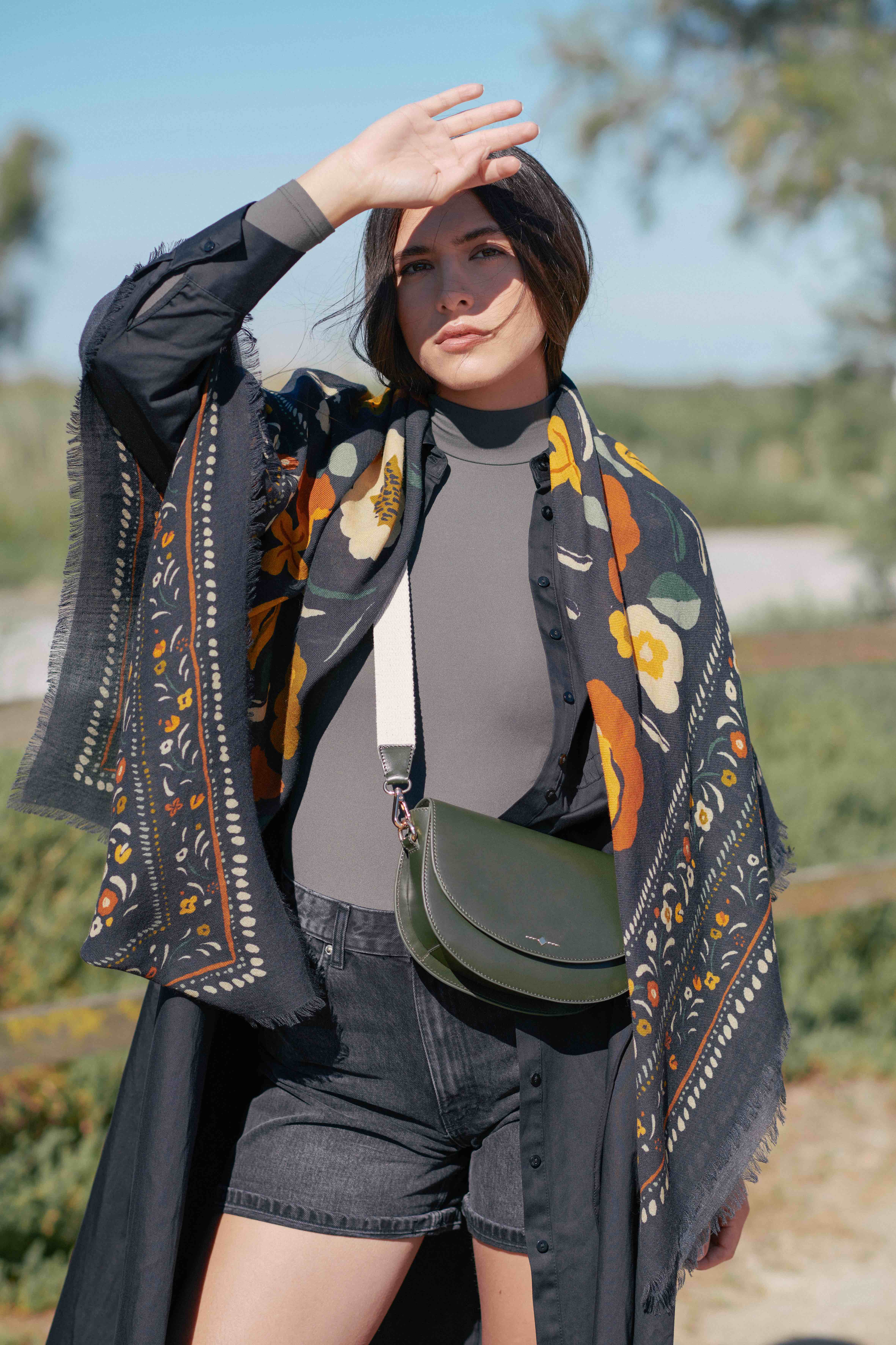 Maradji - Venta al por mayor Bufanda - Mujer - Pañuelo Balkans en crema2