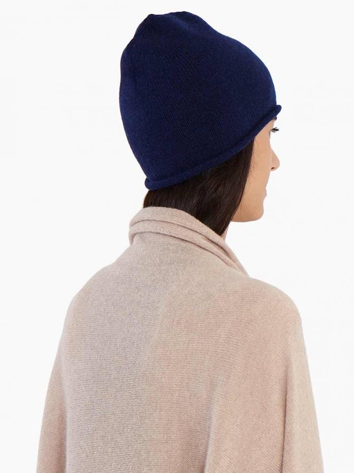 Cappello beanie in puro cashmere per la vendita all'ingrosso da parte di MaisonCashmere