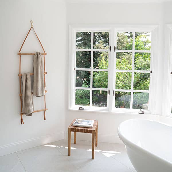 Sandstone & Sage - Wholesale Wall Hook - Hanging Blanket Ladder With Leather Straps3