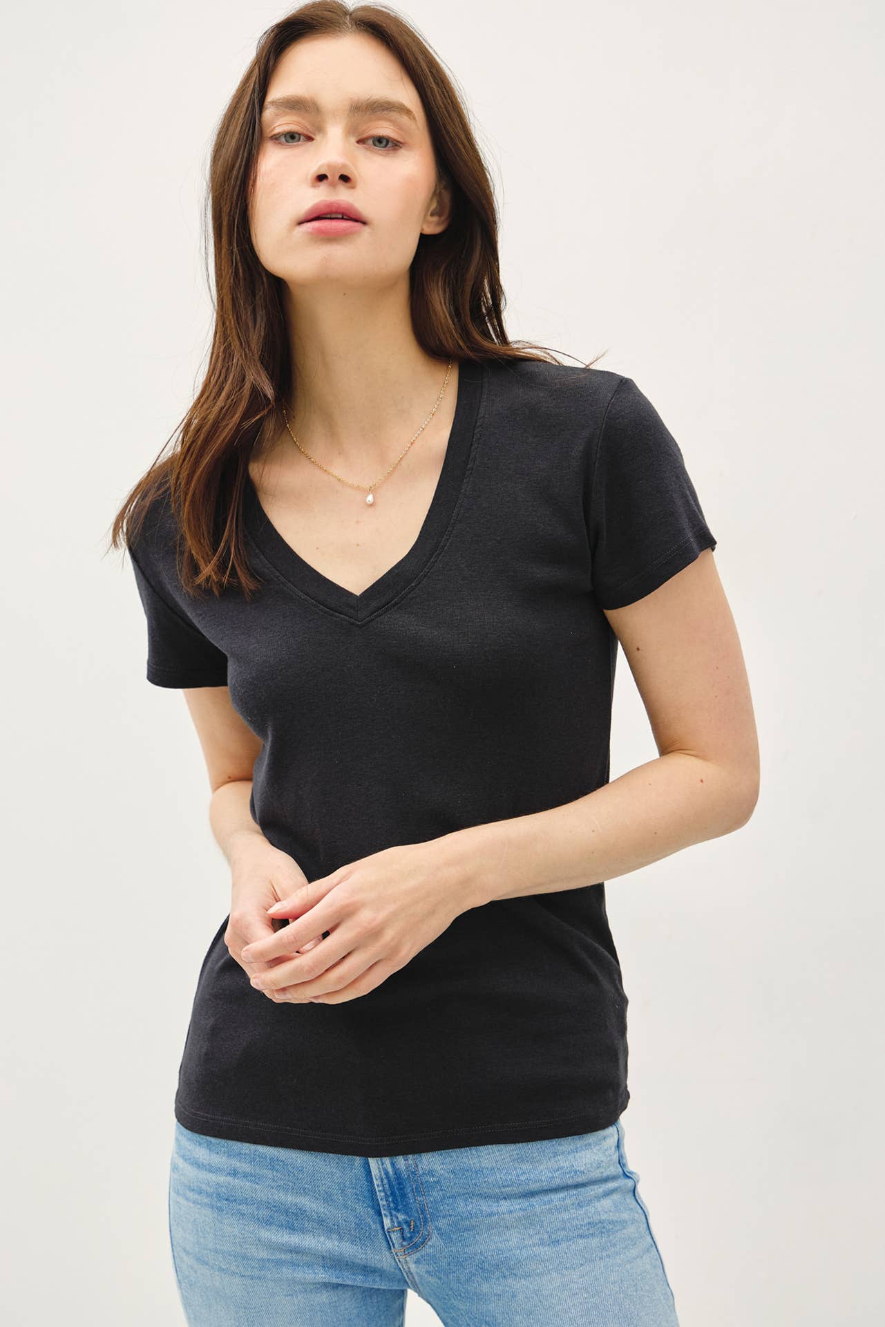 Be Cool - Wholesale T-Shirt - Women's - CLASSIC V-NECK SHORT SLEEVE SLIM T-SHIRT3