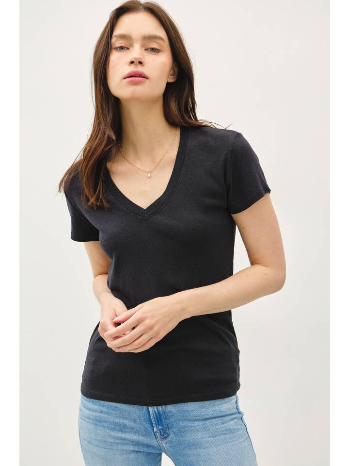 Be Cool - Wholesale T-Shirt - Women's - CLASSIC V-NECK SHORT SLEEVE SLIM T-SHIRT3