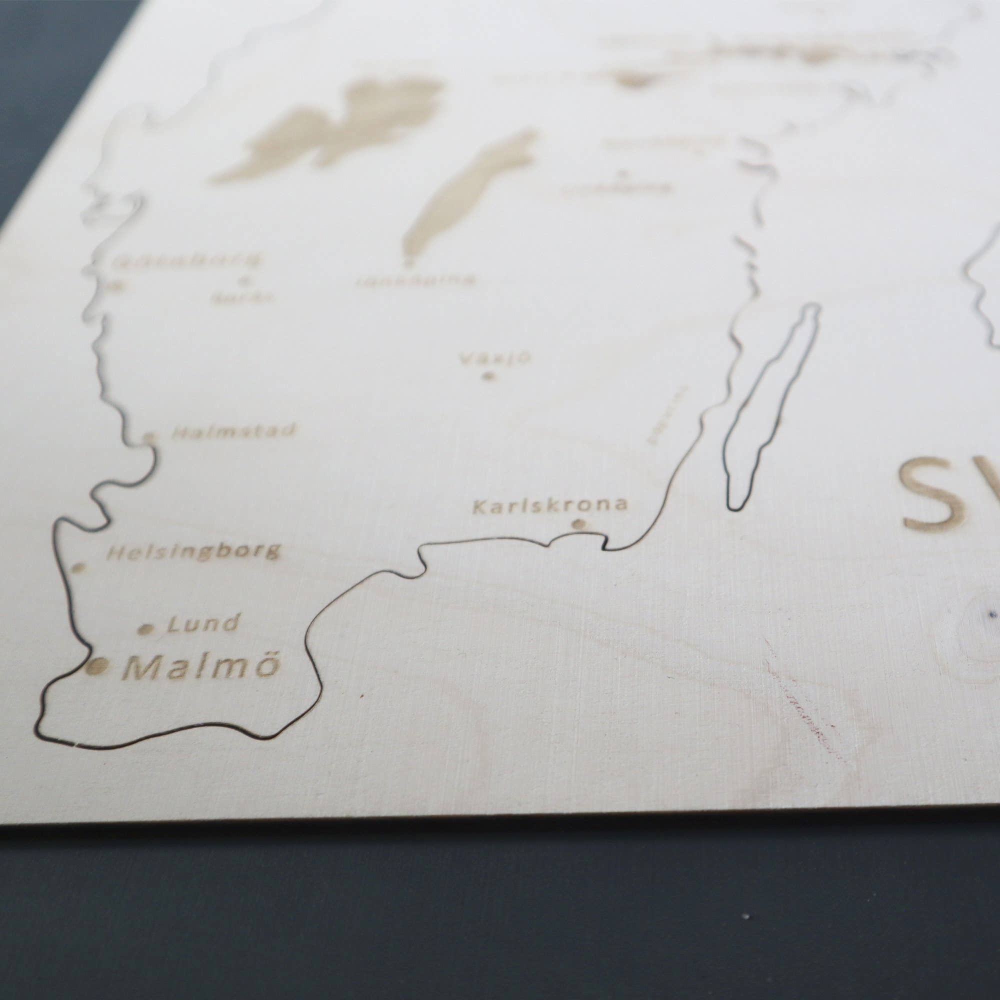 Papurino - Wholesale Wall Accent - Wooden Map of Sweden2