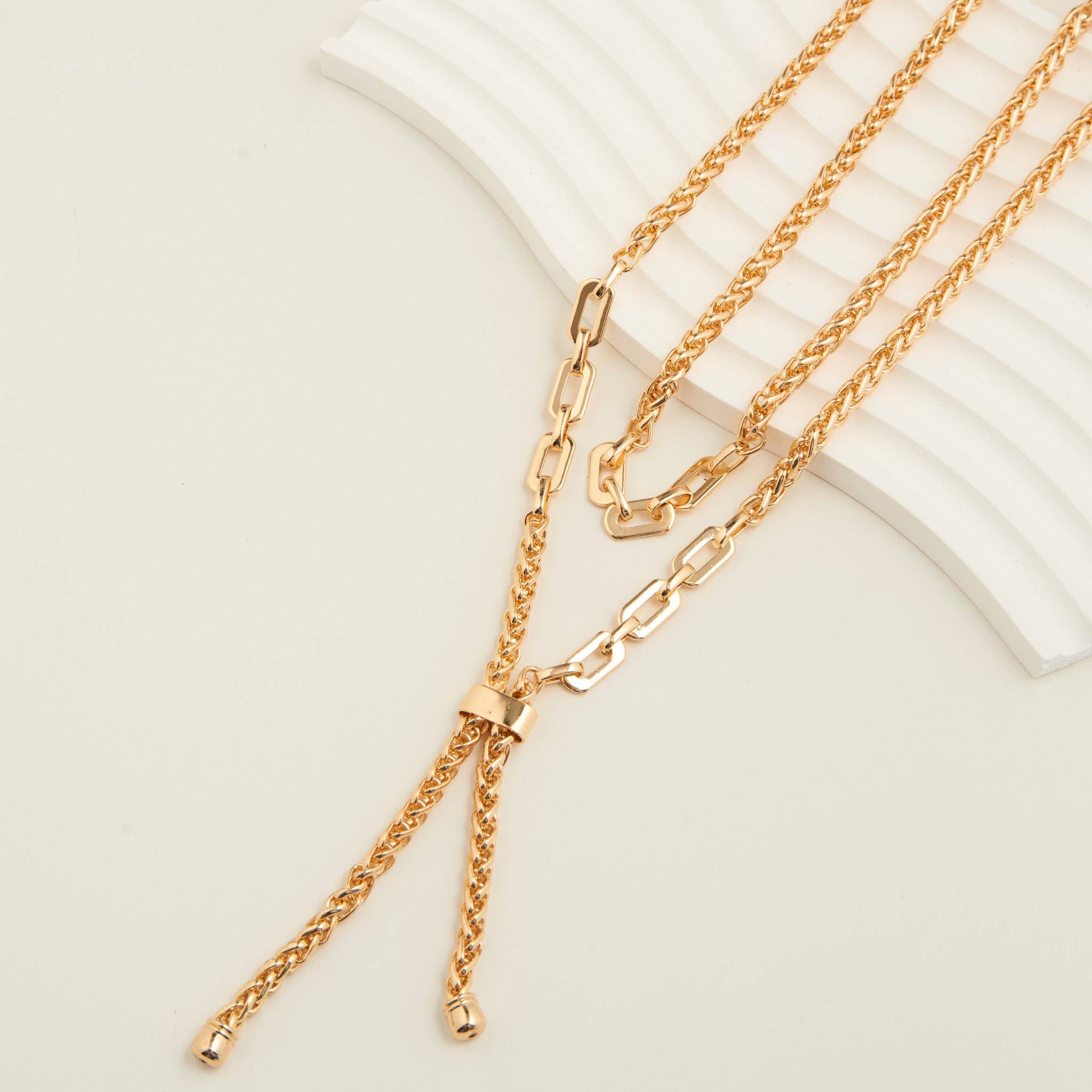 Elsie & Zoey - Vente Sautoir et collier en Y - Collier Lariat Marlowe 15" Chaînes Épaisses Superposées1