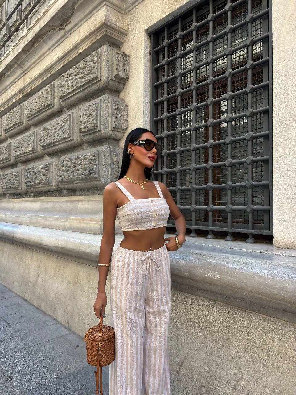 Design company-Fatma Balkir - Vendita all'ingrosso Completo top e pantaloni (NON loungewear) - Donna - Completo in lino - top corto a righe e pantaloni ampi21