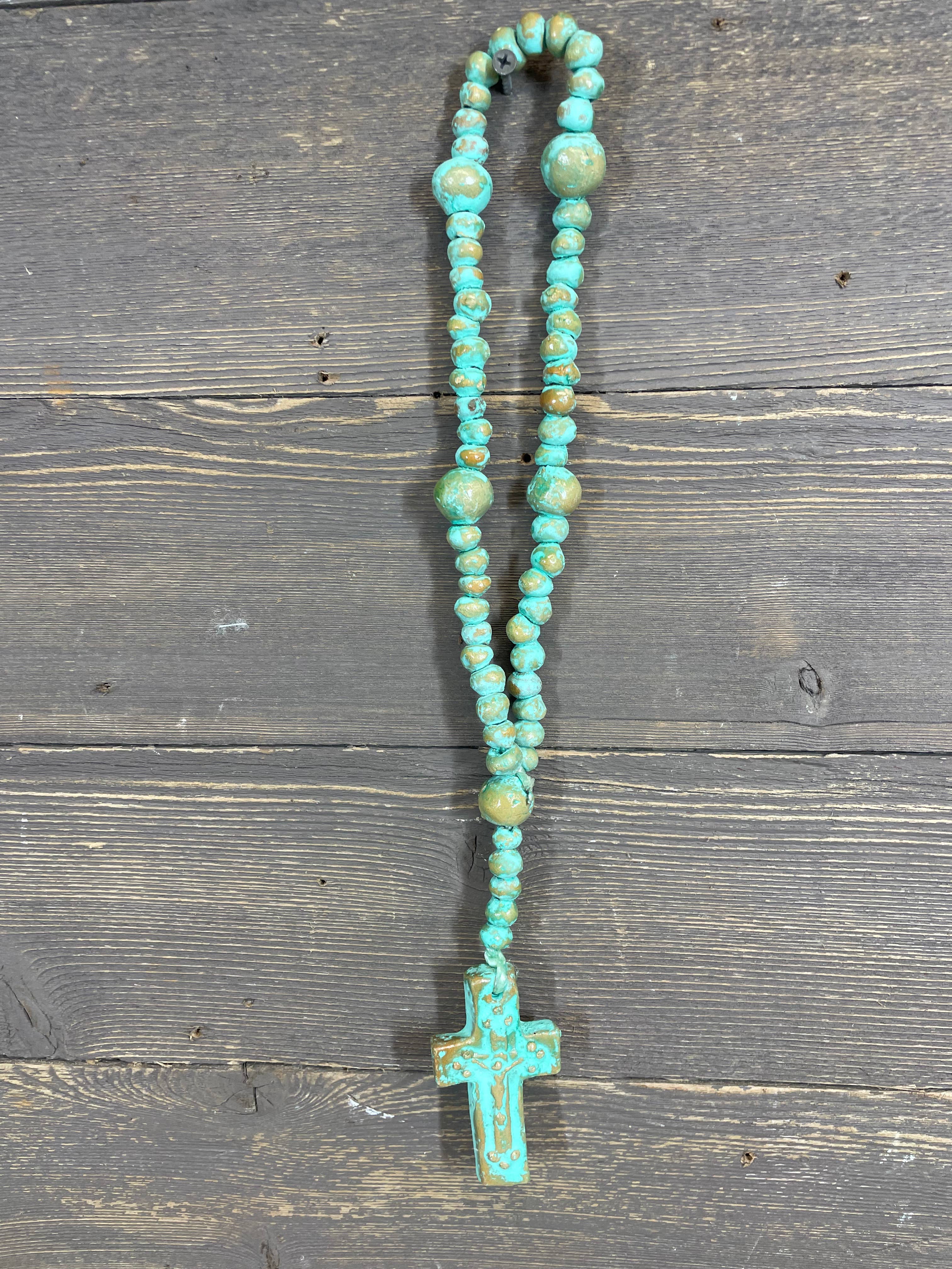My Amigos Imports - Vendita all'ingrosso Collane a grani - Rosario in argilla Trinity con perline dorate e turchesi, 36-43 cm - $102