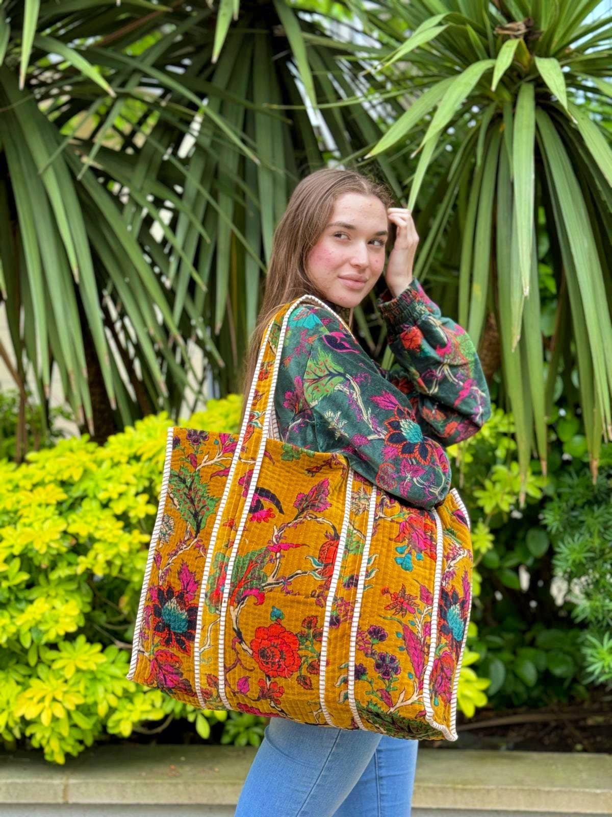 Essential Designs London – wholesale Tote bag – Women's – Quilted Velvet Cotton Reversible Extra Large Tote Bag Beach Weekender Eco friendly Sustainable Sturdy Grocery Shopping Ochre Mustard Lime2