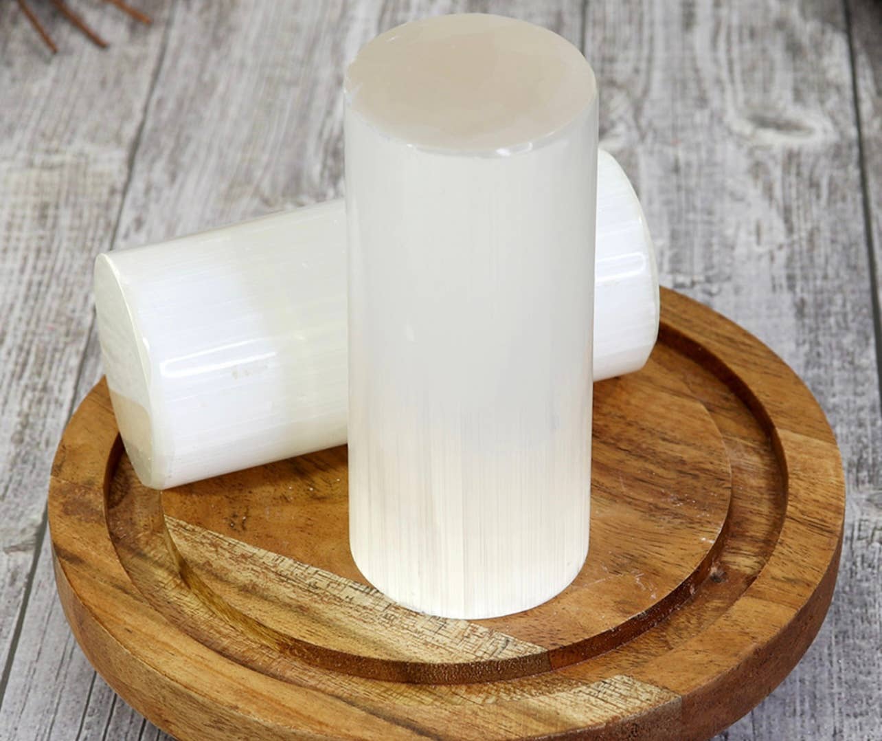 Casablanca Exports - Wholesale Spiritual Stone/Crystal - Selenite Harmonizer Cylinder Bracelet Holder 1