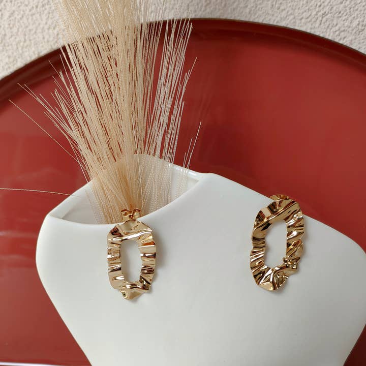 Röda örhängen för wholesale av Kathleen Bellonde