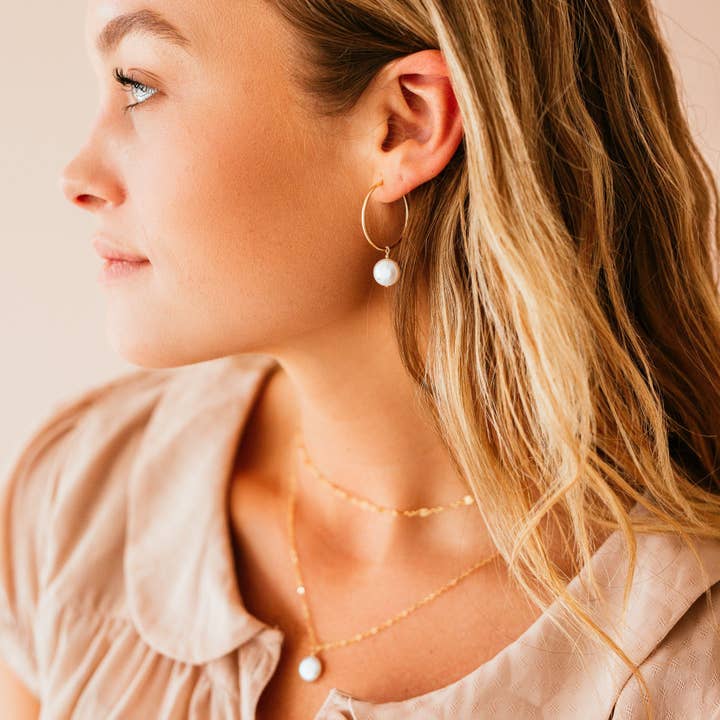 Boucles d'oreilles créoles en perles Lana pour la vente par NOLIA Jewelry