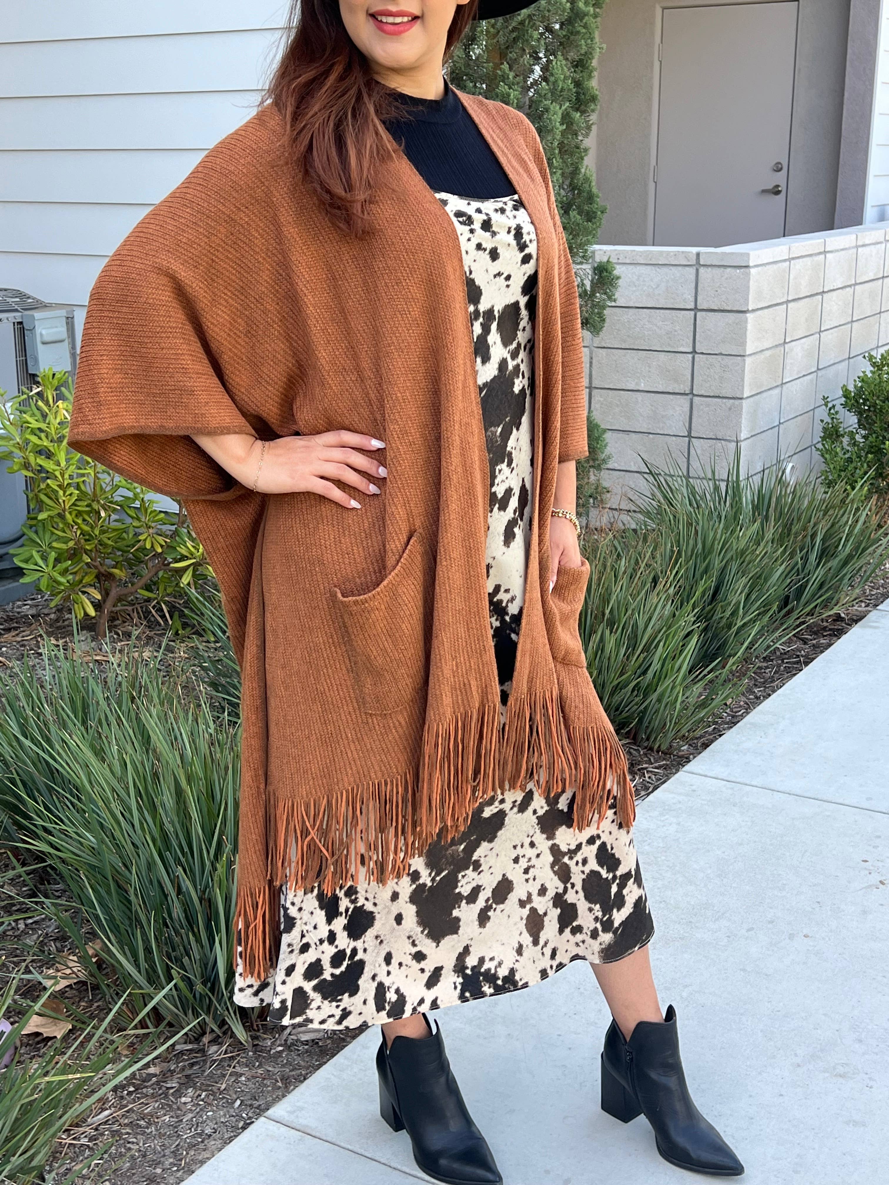 Justin & Taylor – wholesale Kofta - Dam – Harlow cardigan | Kimono-cardigan med fickor och fransad nederkant6