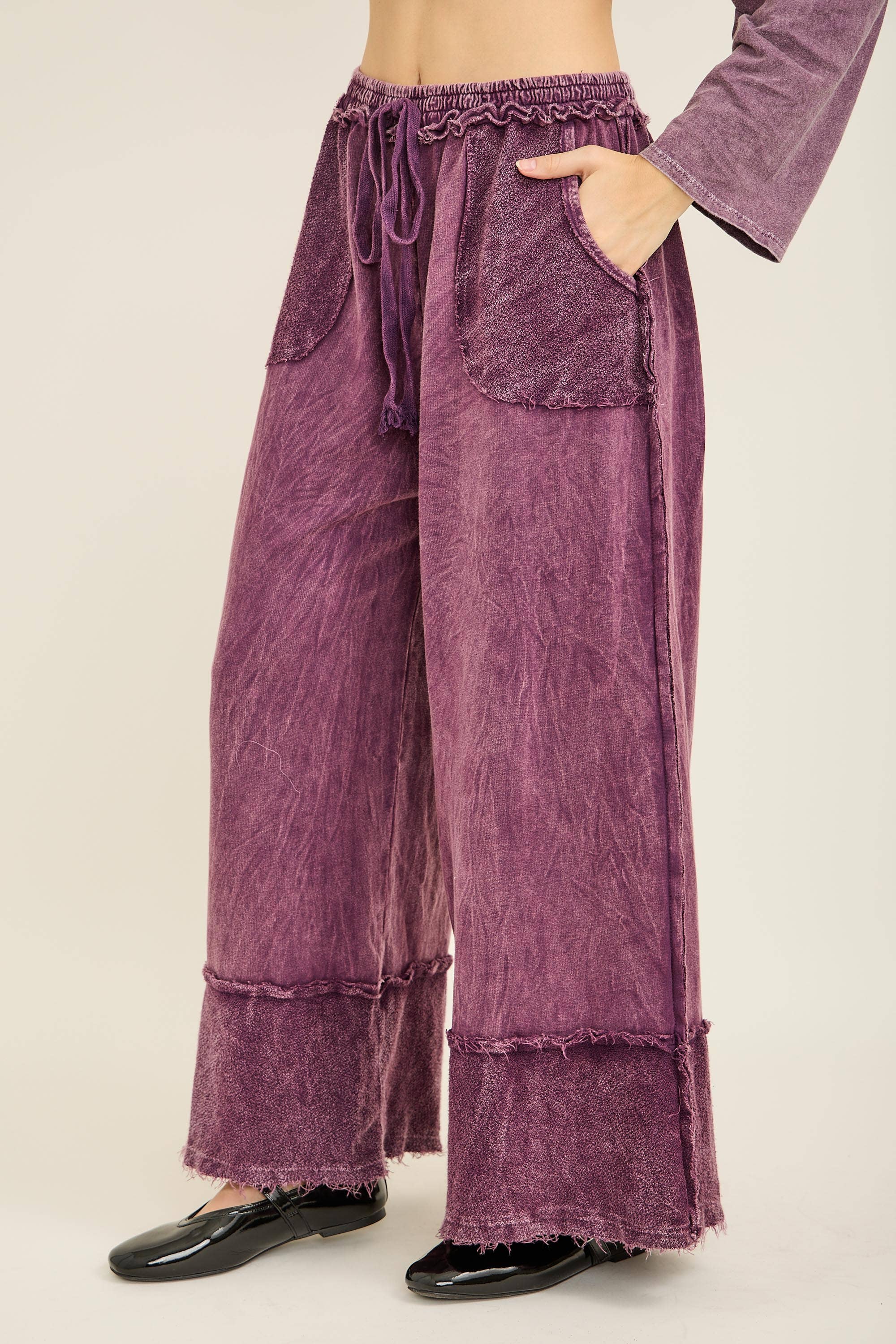 J.Her - Vente Pantalon – femme - Pantalon large MineralWash avec ourlet brut et détails effilochés HP55365