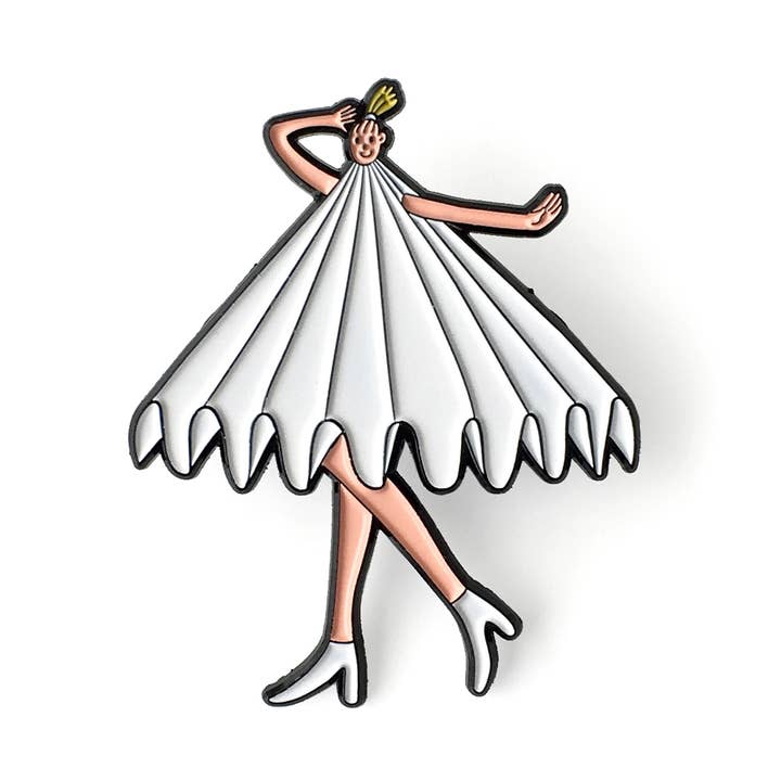 Collardress Girl Emaille Pin voor wholesale door Jomool Jomool