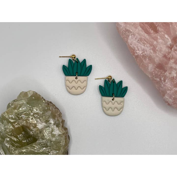 Orecchini per piante, pianta in vaso, orecchini ipoallergenici per la vendita all'ingrosso da parte di The Clay Arches