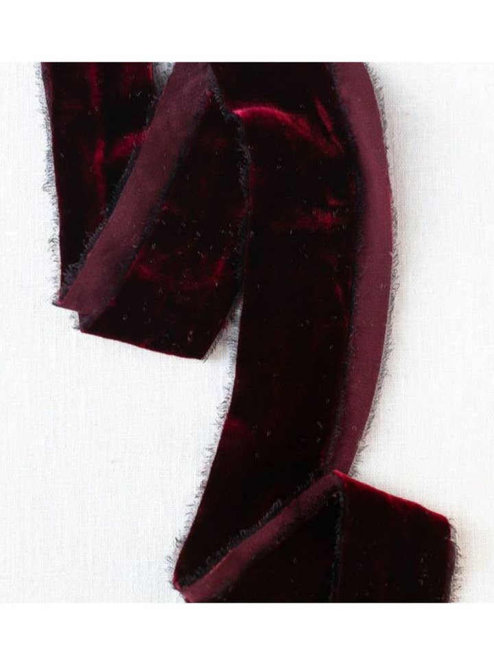 Vin Silkebånd for engroshandel hos Amore Society