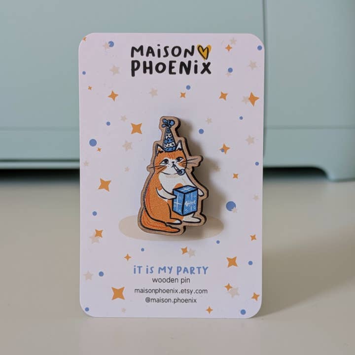 Party Cat Wooden Pin for wholesale by Maison Phoenix