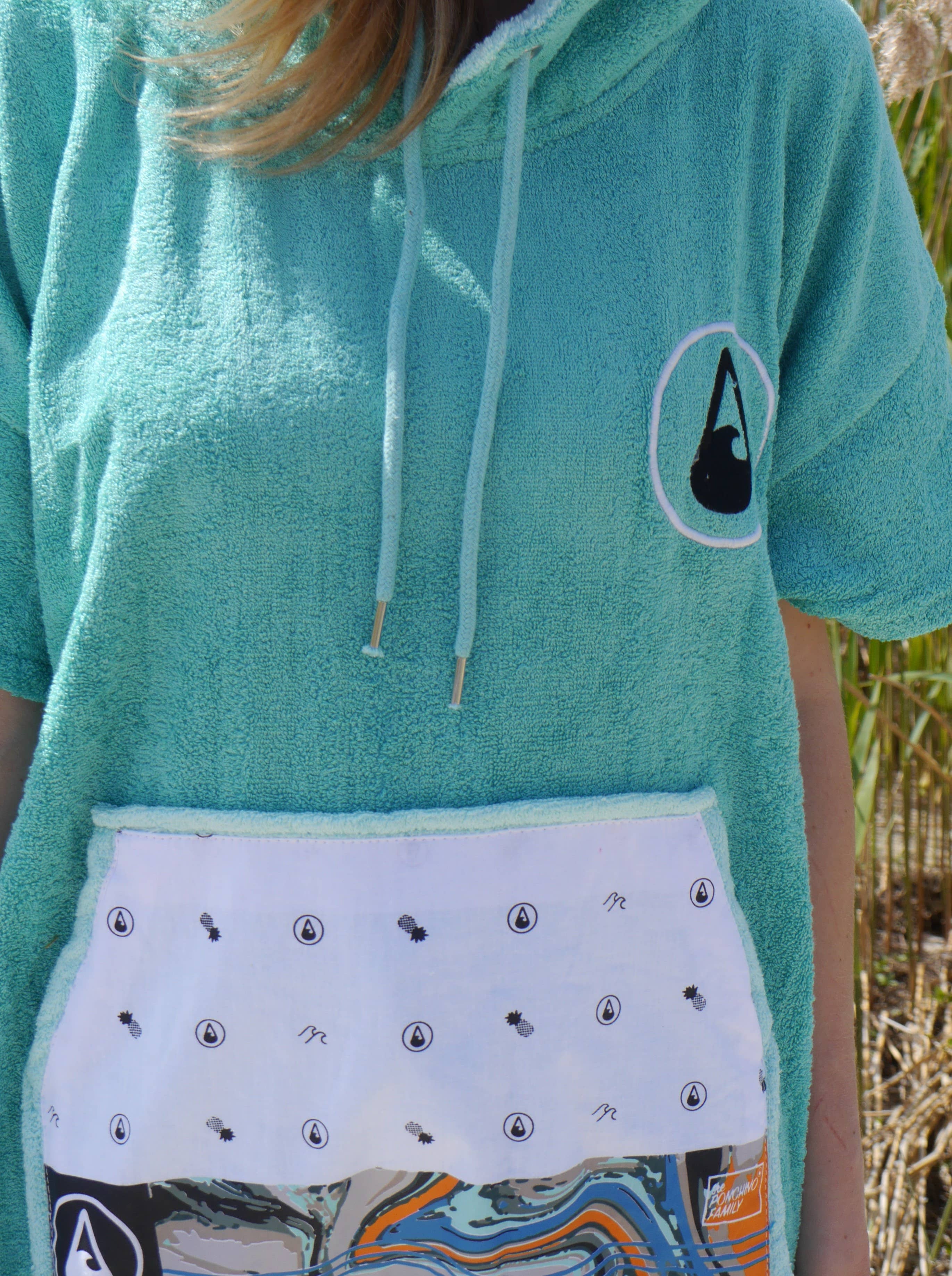 Inventsports Limited - Wholesale Poncho - Dames - Wave-Hawaii LIZ poncho / omkleedponcho8