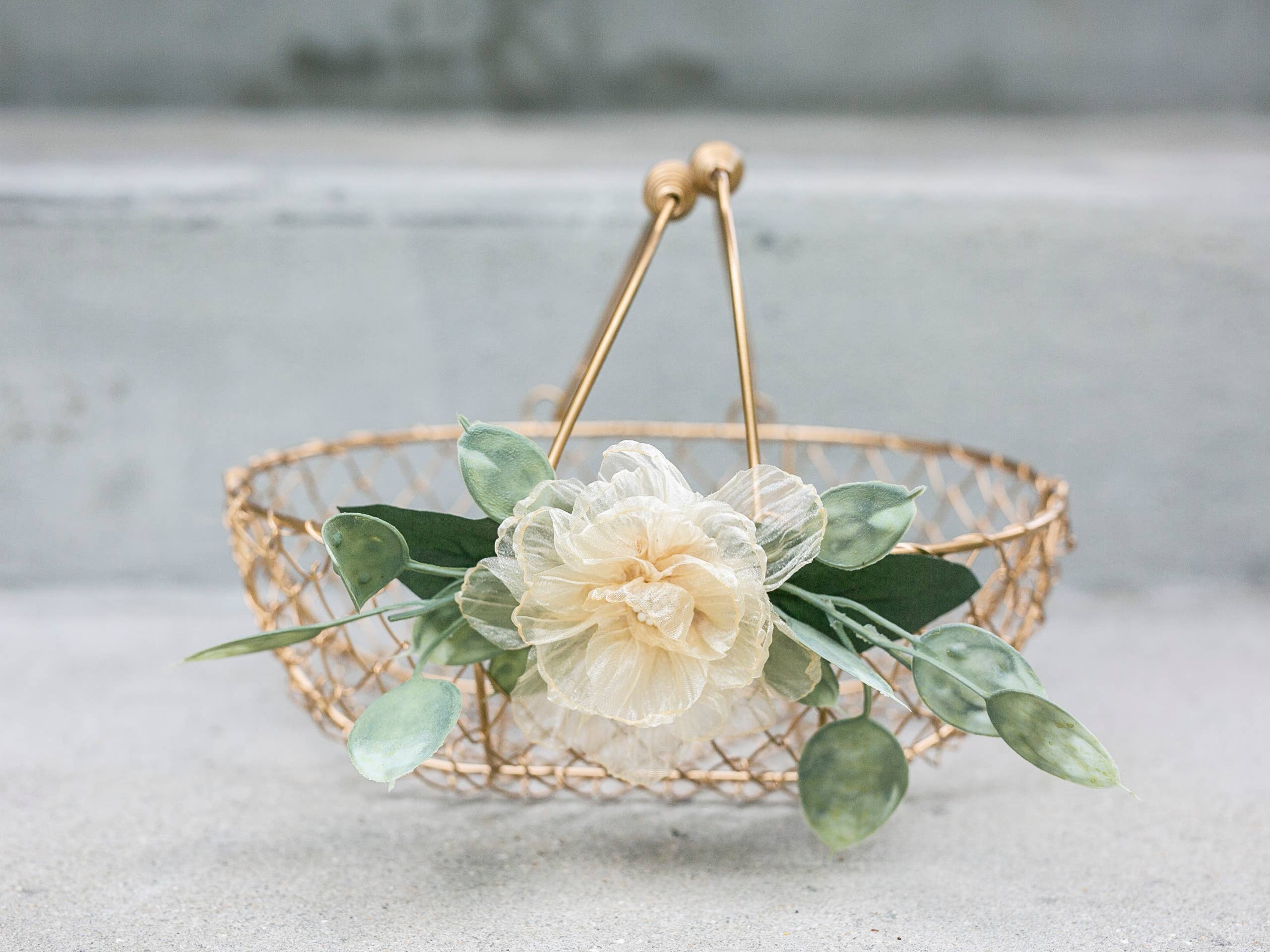 Indy Supply Co - Wholesale Basket - Champagne Gold Metallic Flower Girl Basket | Golden Wedding1