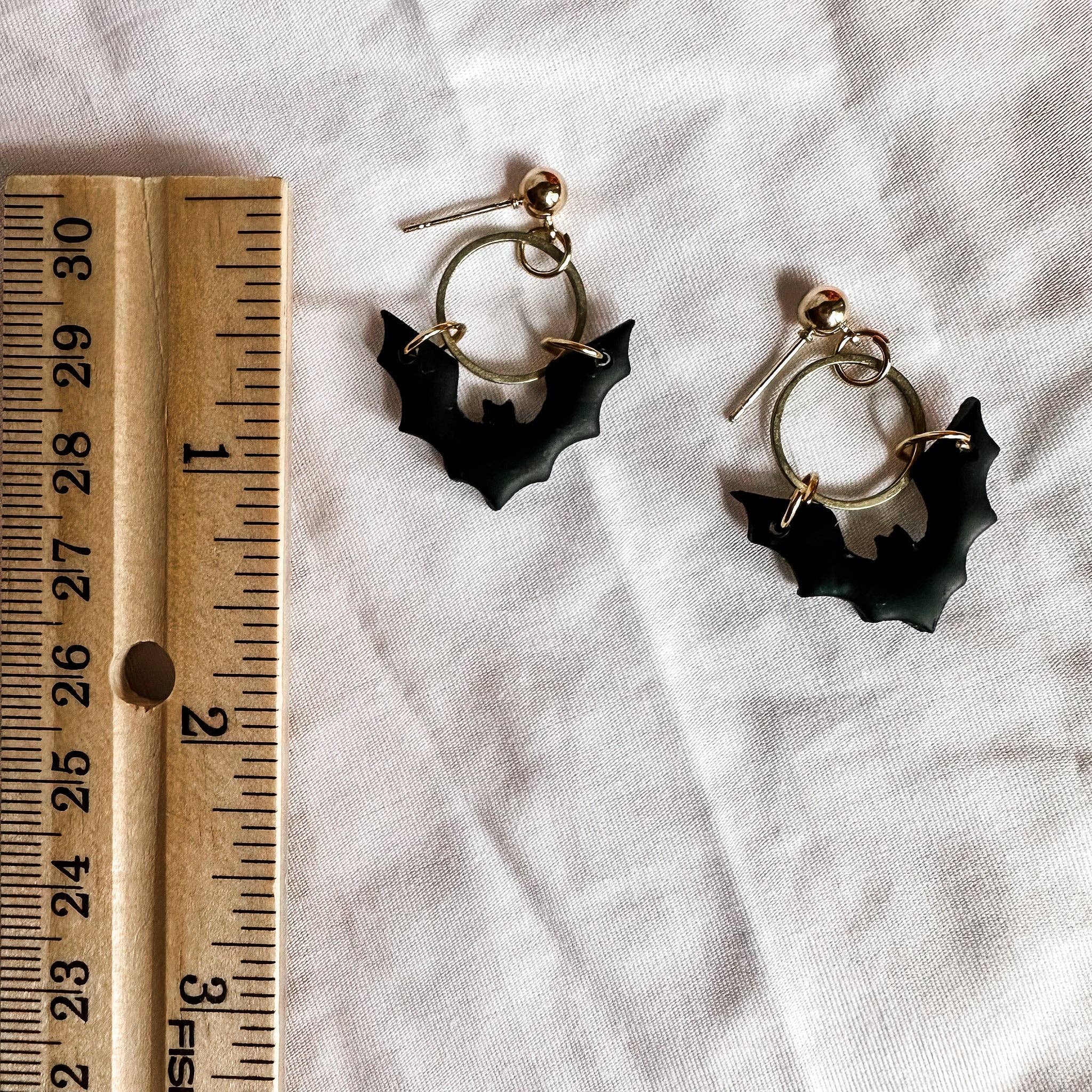 Blush and Bash Studio - Vente Boucles d'oreilles pendantes - Boucles d'oreilles It's Frickin Bats1