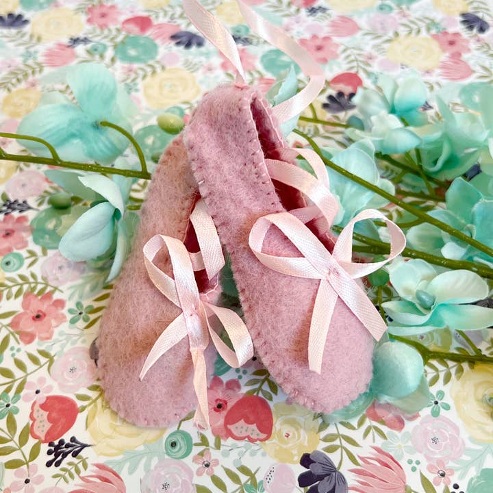 Ornaments 4 Orphans - Wholesale Ornament - Ballet Slippers Felt Wool Christmas Ornament