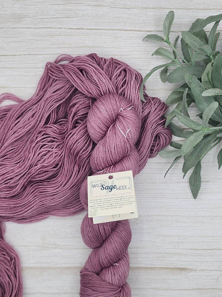 Pflaumenblüten - DK — Auf Bestellung gefärbt für den Großhandel von Wild Sage Wool