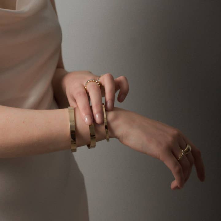 Bracciale Maya (2 larghezze) per la vendita all'ingrosso da parte di Supernovae.