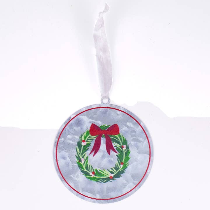 Ornamento in Metallo Zincato Clara Wreath Rosso/Verde/Rosa 10 cm per la vendita all'ingrosso da parte di The Royal Standard