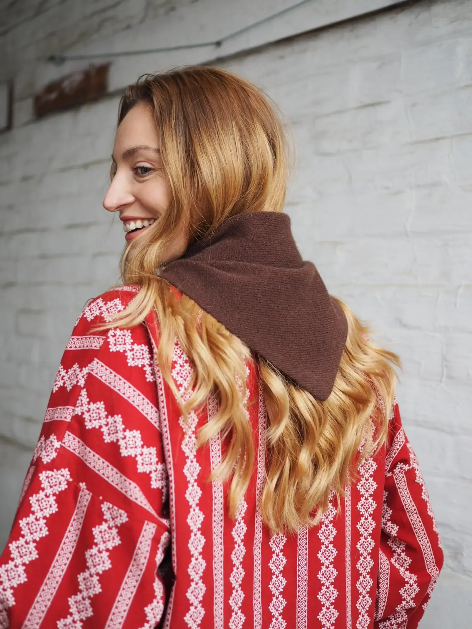 Roake Studio – wholesale Scarf – Women's – Merino Wool Triangle Scarf4