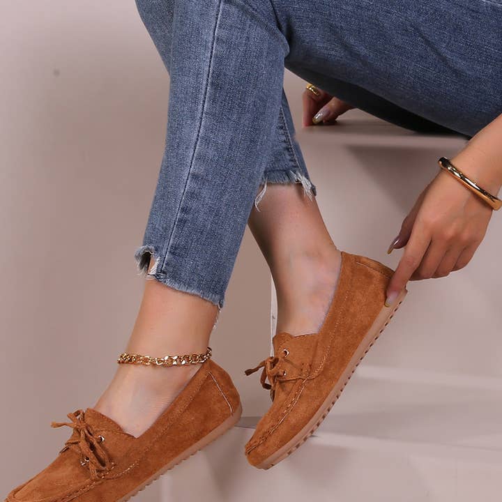 Sapatos de barco em camurça, PS888-31 e outras tendências em Compre calçados para B2B. Devoluções gratuitas e condições de pagamento a 60 dias na Faire na Faire.