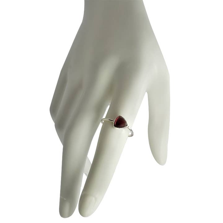 Amberman - Wholesale Single Stone/Solitaire Ring - Triangle-Shaped Garnet Sterling Silver Ring2