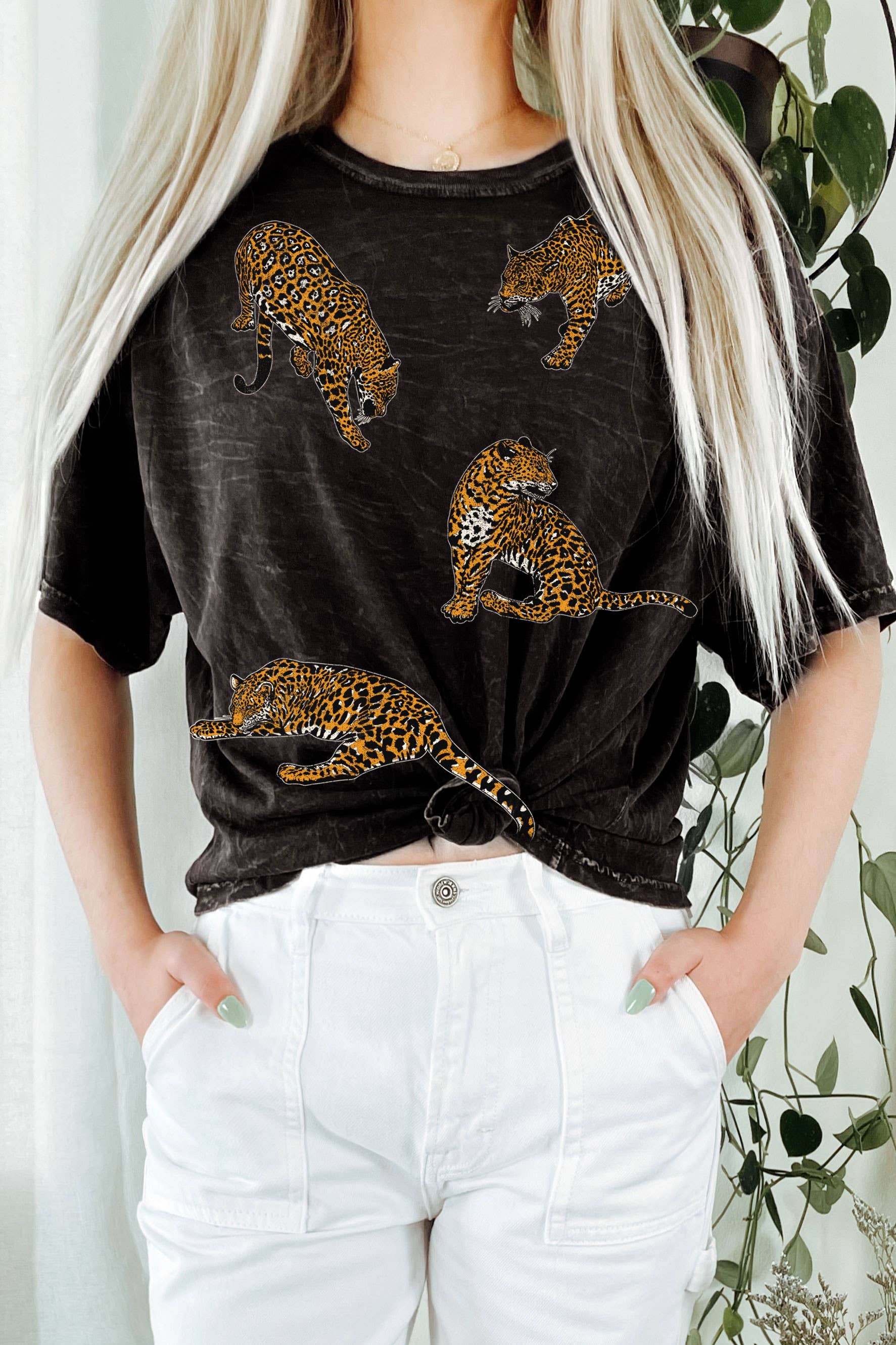 Rustee Clothing - Vente T-shirt sérigraphié – femme - HAUT COURT LONG À MOTIF MINÉRAL LÉOPARDS0