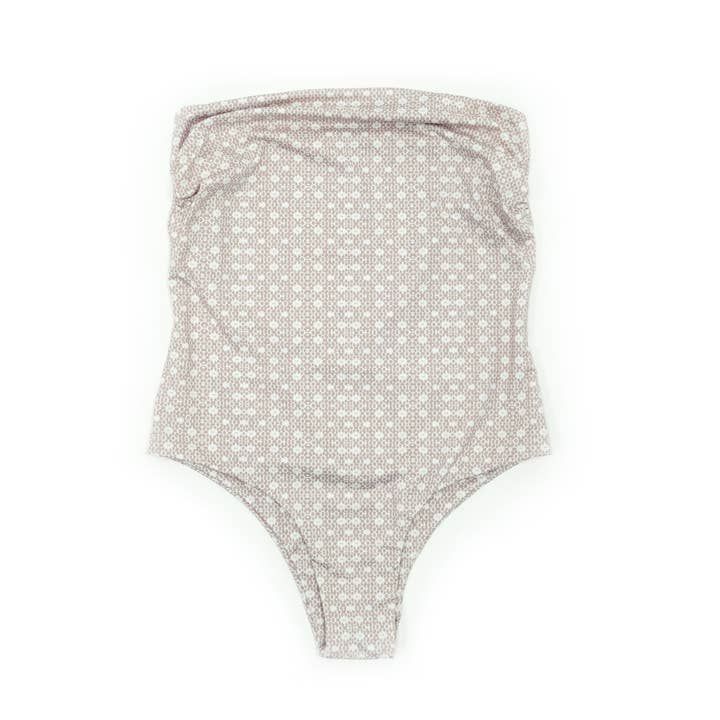 Une-pièce à imprimé Nadia Sahara pour la vente par Gaea Swimwear