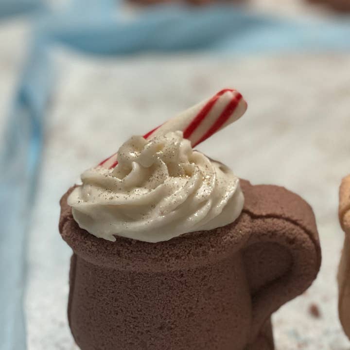 Bath bombs by jay - Wholesale Bath Bomb/Fizz - Hot Cocoa Holiday Bath Bomb with Bubble Frosting1