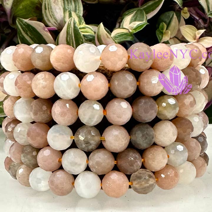 Pulsera elástica de 7,5” con cuentas facetadas de piedra lunar natural mixta de 8 mm para venta al por mayor de KayleeNYC
