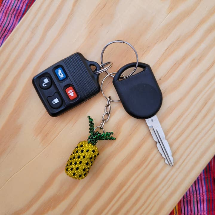 Unique Batik Fair Trade - Wholesale Keychain – Unisex - Pineapple Beaded Keychain1