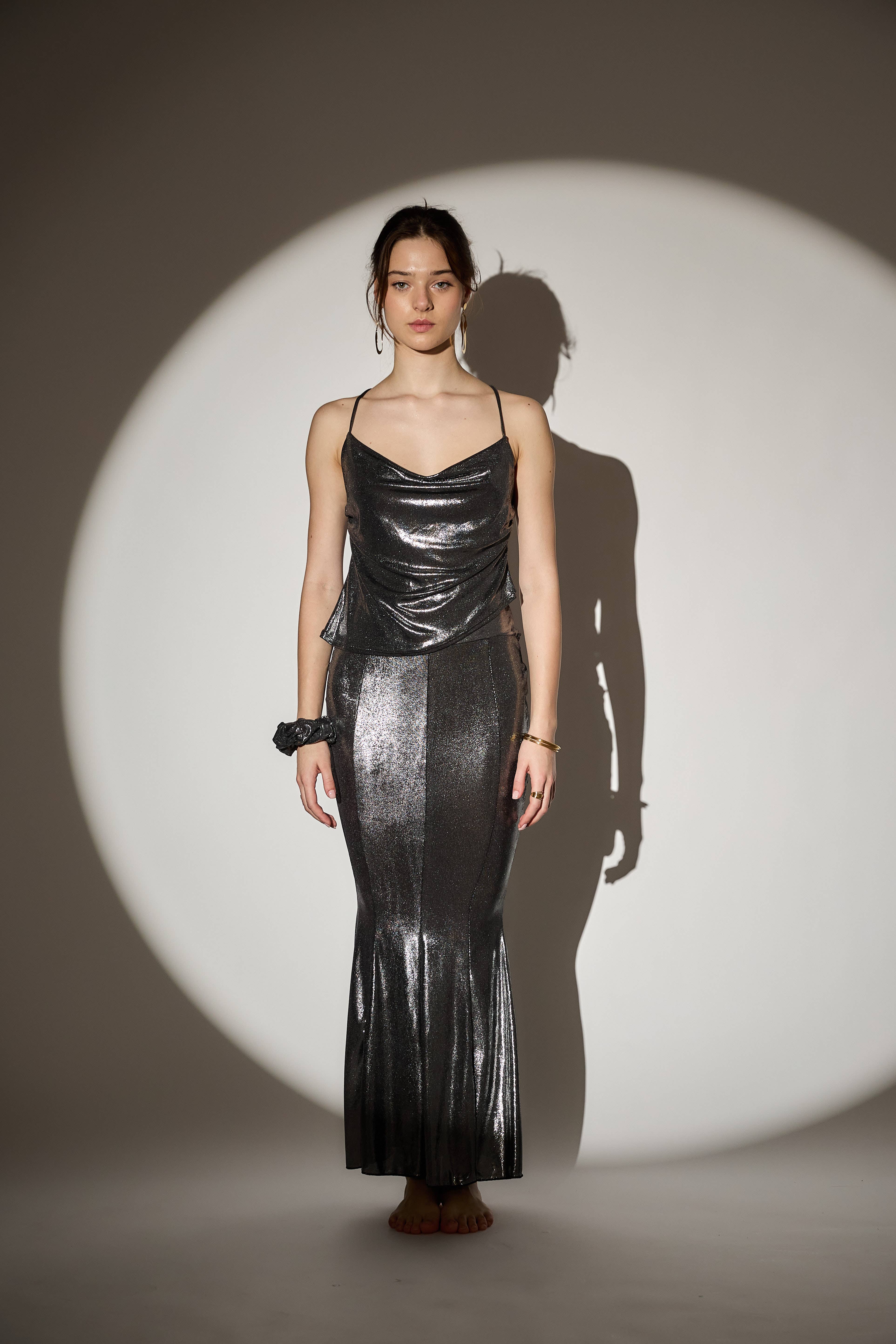 Noir Haut à encolure bénitier drapé scintillant - L'Abîme en vente sur Faire5