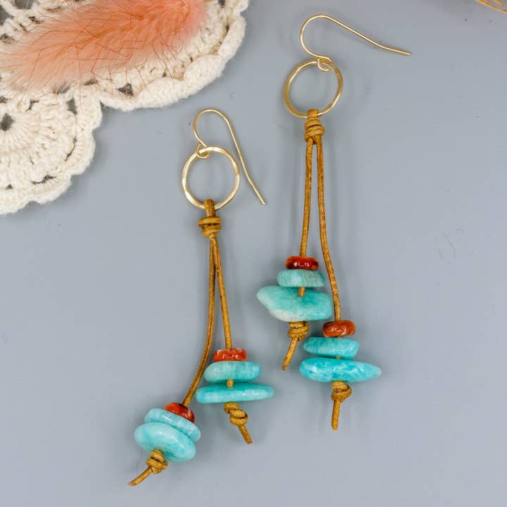Orecchini a frange in pelle con amazzonite | Oro riempito | Fatto a mano negli USA per la vendita all'ingrosso da parte di The Stitch Alliance