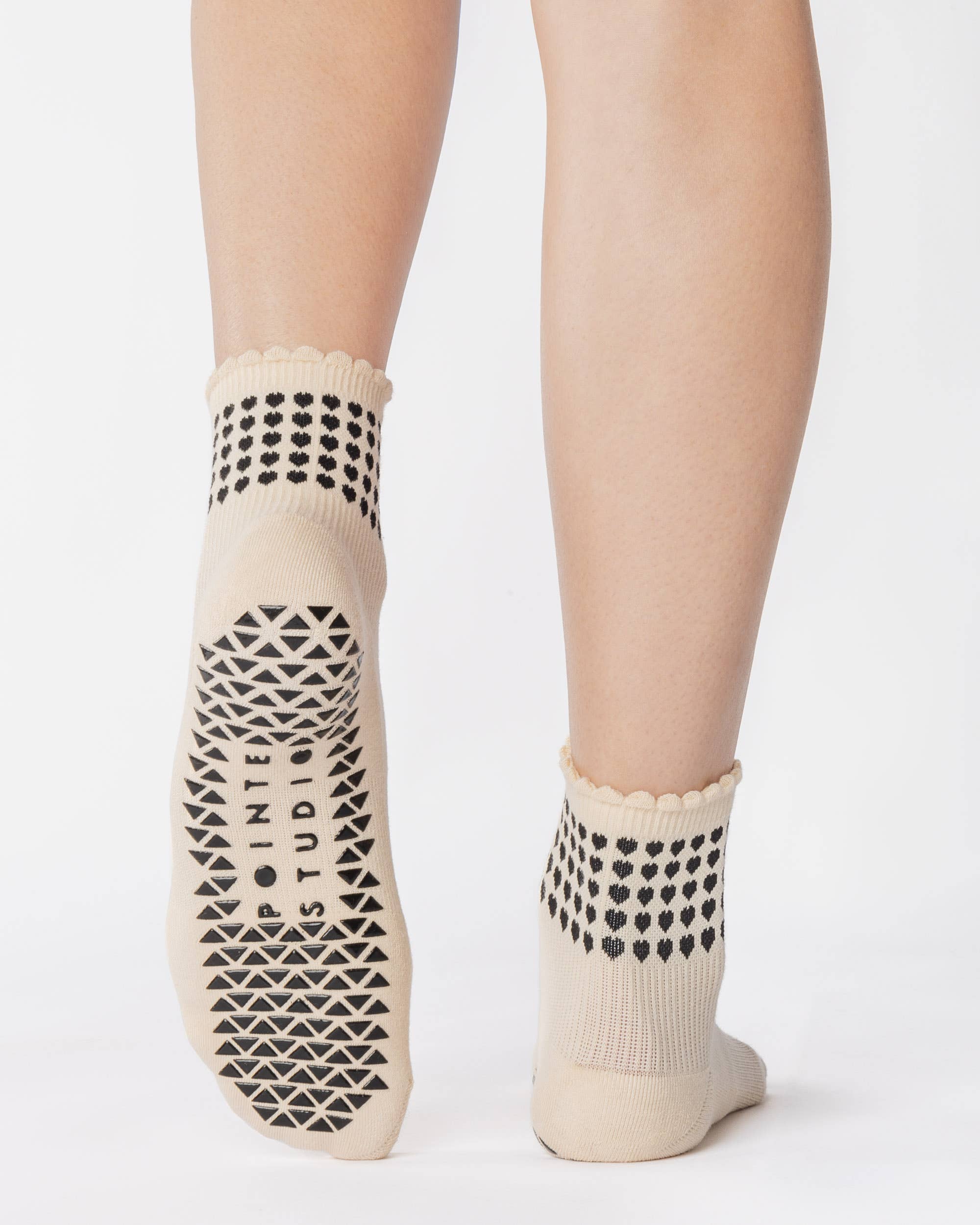 Pointe Studio - Vente Chaussettes – femme - Chaussettes Femme Sweetheart avec Grip à la Cheville – Mélange de Coton Antidérapant pour Pilates et Barre1