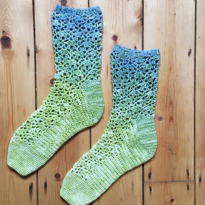 Vicki Brown Designs - Vente Accessoire de tricot/crochet - Patron de crochet - Chaussettes traînantes en dentelle - IMPRIMÉ4