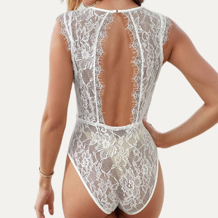 Branco Bodysuit sexy de renda transparente branco com cílios e gola com gola e gola sem mangas para venda a revendedores na Faire1