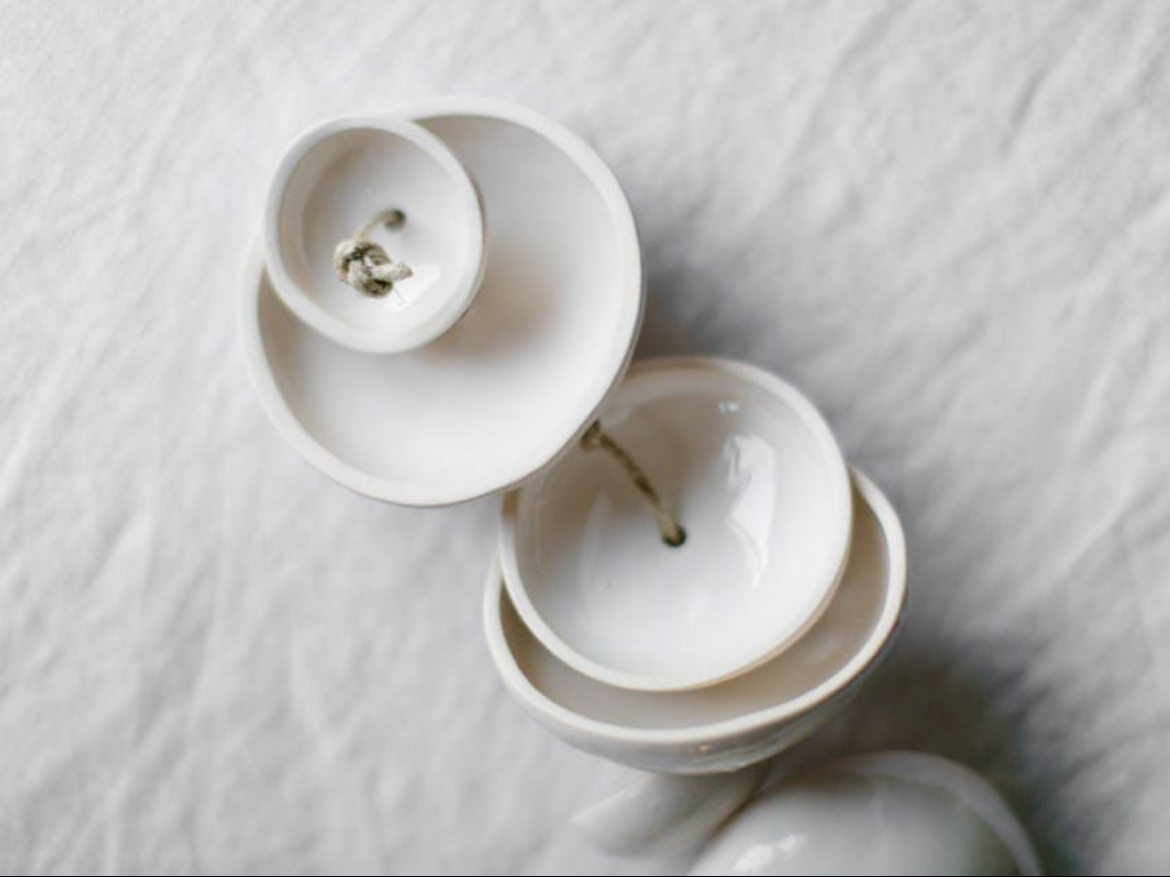 Mudpuppy Ceramic Studio - Wholesale Wind Chime - Moon Chimes Half Stack Gloss White6