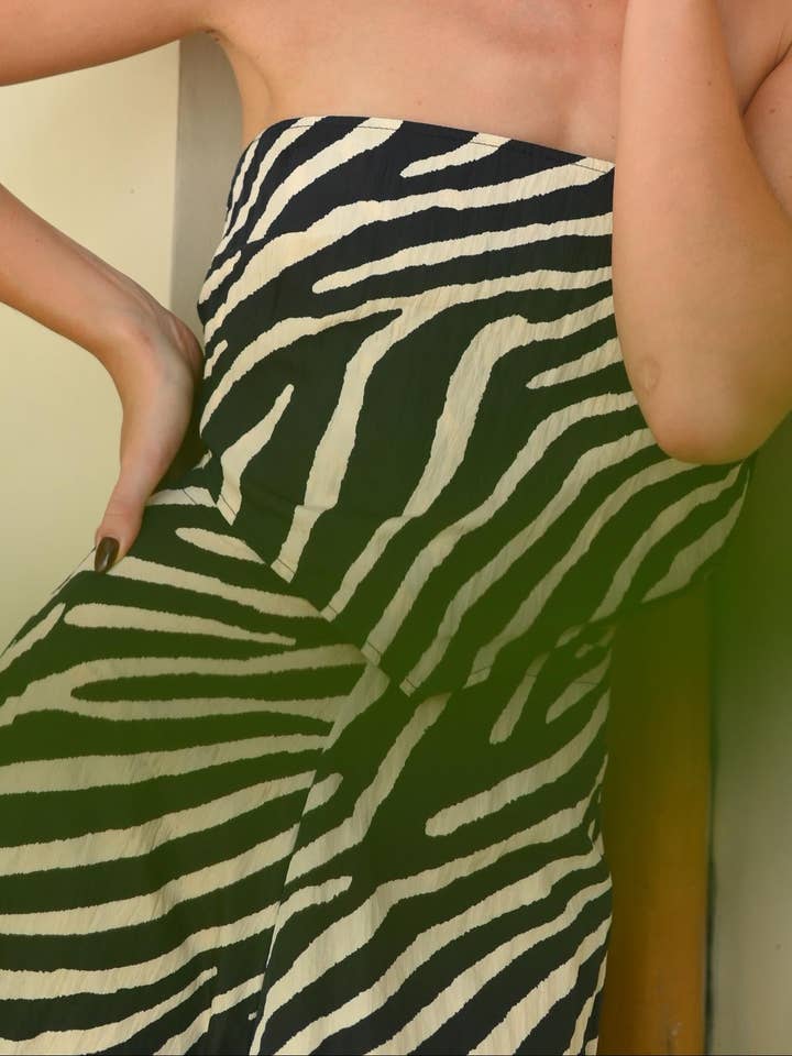 Triangle réglable zèbre pour la vente par AMIRA Collective