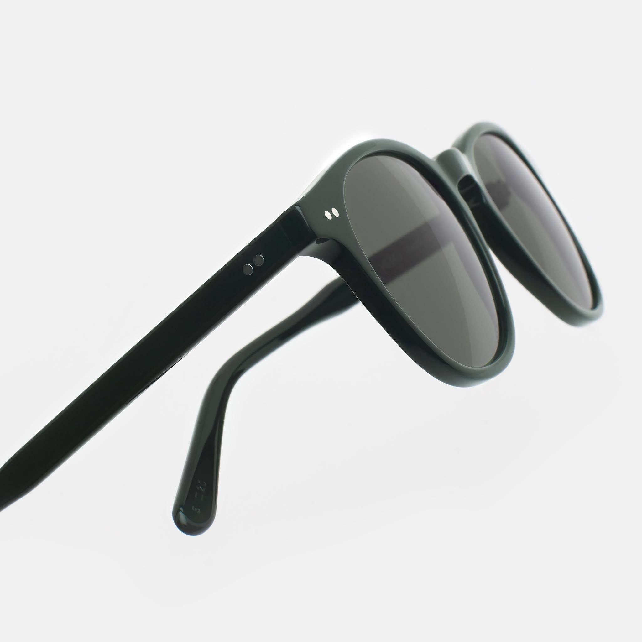 FORA - Wholesale Sunglasses - Unisex - Unisex Square Sunglasses | Hero | Acetate26