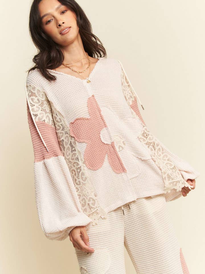 Davi & Dani - Wholesale Hoodie – Women's - HOODIE OVERSIZED KNNIT TOP WITH FLOWER PATCH7